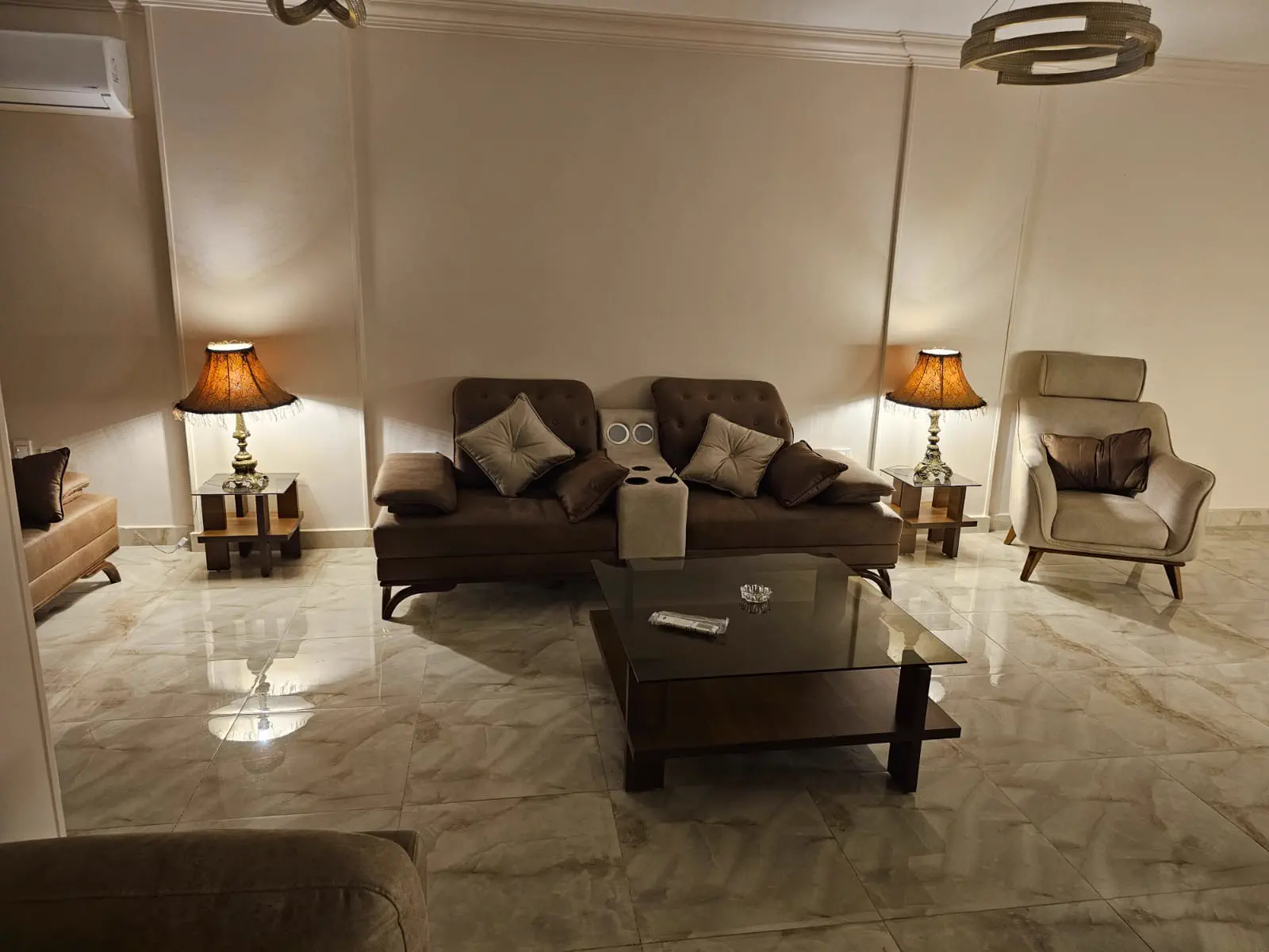 Apartment 8 photo 18