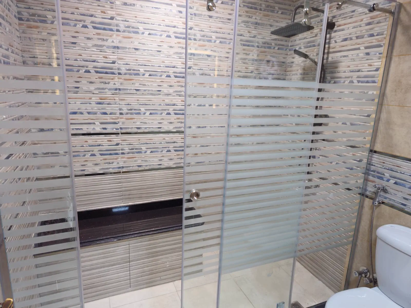 Apartment 8 photo 21